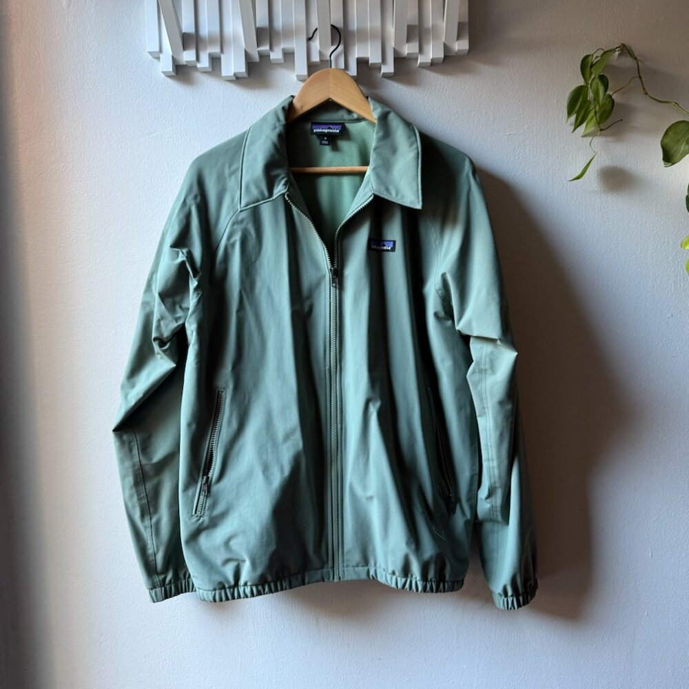 Patagonia Light Jacket in Light Green (Size: M)
